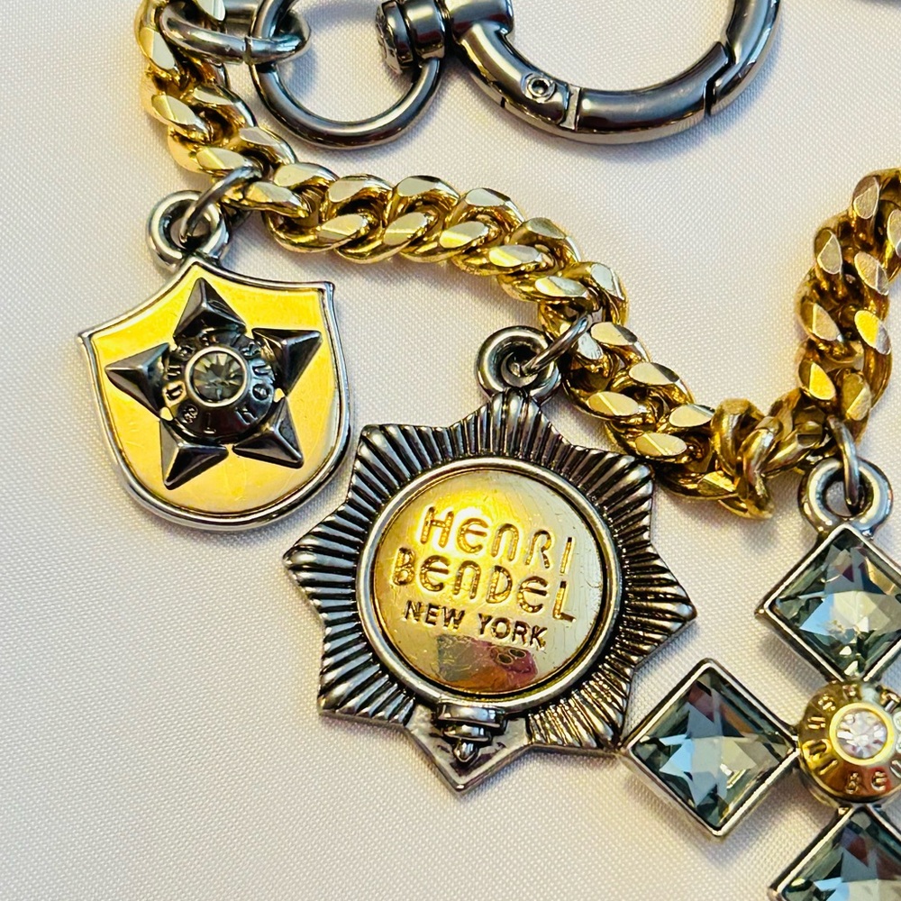 🔥NWOT🔥 Henri Bendel Military Charm Swag Bag Charm/ Keychain/ Bracelet - Picture 8 of 12